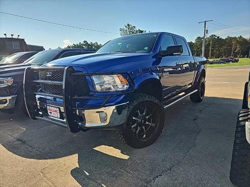 2017 RAM 1500 Big Horn Crew Cab 4x4 57' Box