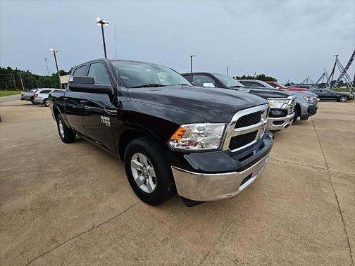 2023 RAM 1500 Classic SLT Crew Cab 4x2 57' Box