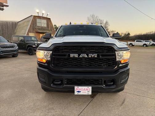 2020 RAM 2500 Tradesman Crew Cab 4X4 64' Box