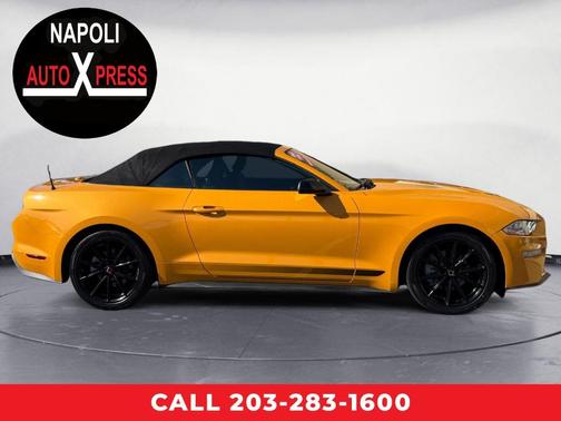 2022 Ford Mustang EcoBoost