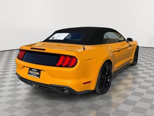 2022 Ford Mustang EcoBoost