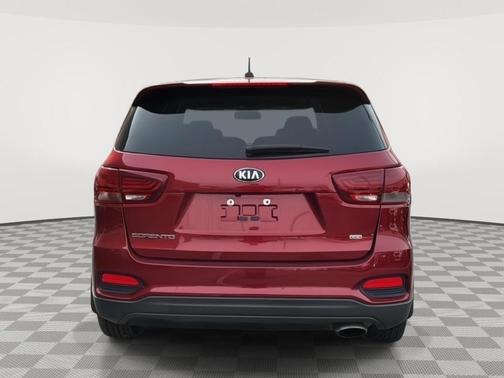Passion Red 2019 Kia Sorento LX