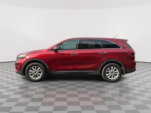 Passion Red 2019 Kia Sorento LX