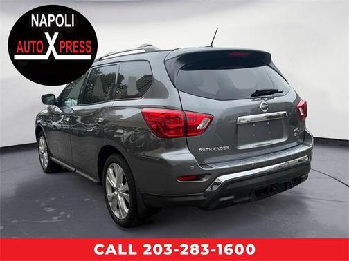 2018 Nissan Pathfinder SL