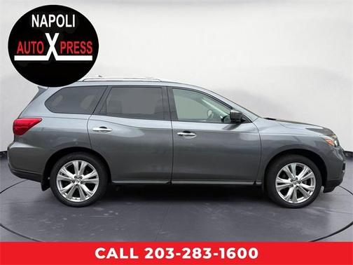 2018 Nissan Pathfinder SL