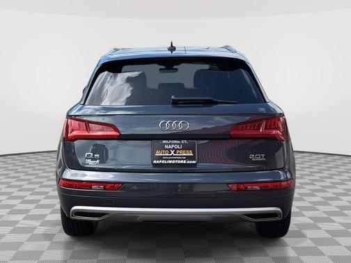 Manhattan Gray Metallic 2018 Audi Q5 2.0T Premium Plus