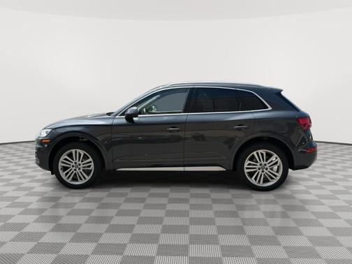 Manhattan Gray Metallic 2018 Audi Q5 2.0T Premium Plus