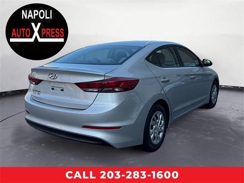 2018 Hyundai ELANTRA SE