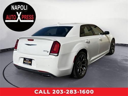 2018 Chrysler 300 S