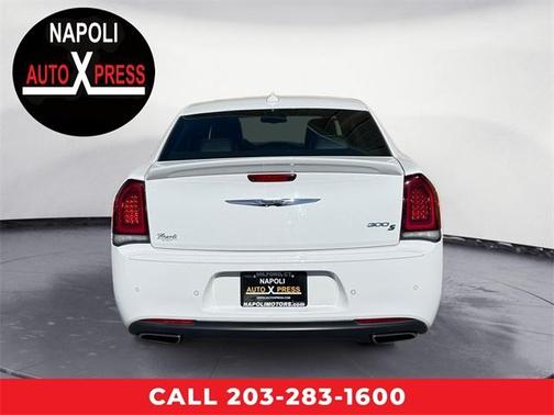 2018 Chrysler 300 S
