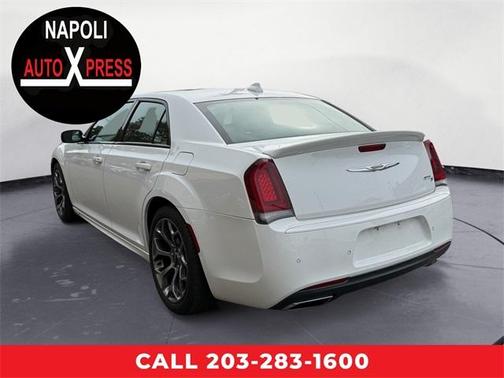 2018 Chrysler 300 S
