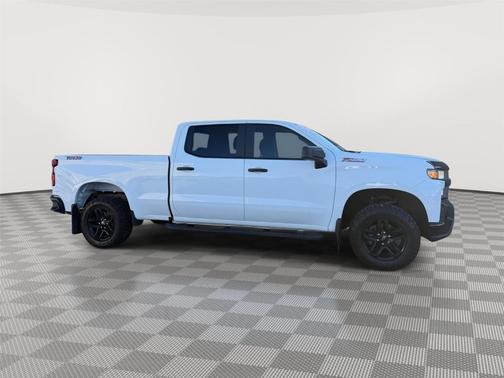 Summit White 2022 Chevrolet Silverado 1500 Limited Custom Trail Boss
