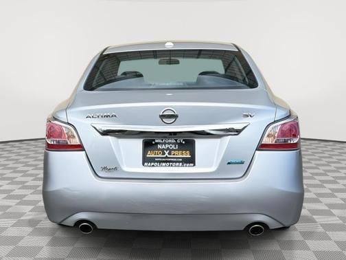 Brilliant Silver 2014 Nissan Altima 2.5 SV