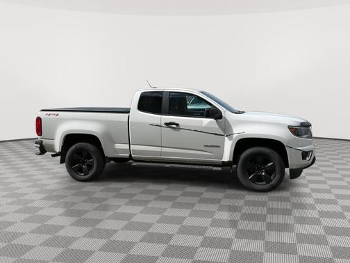 Summit White 2018 Chevrolet Colorado LT