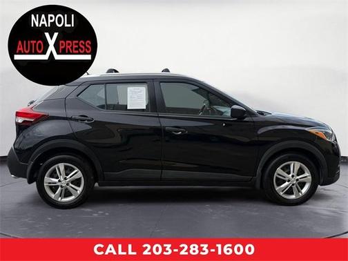 2019 Nissan Kicks S