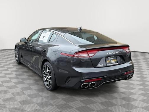 Metal 2023 Kia Stinger GT-Line