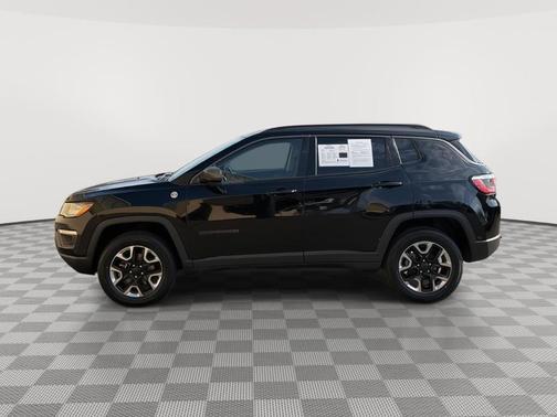 Diamond Black 2018 Jeep Compass Trailhawk