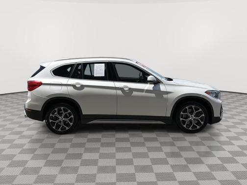 Mineral White Metallic 2021 BMW X1 xDrive28i