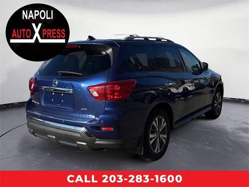 2020 Nissan Pathfinder S