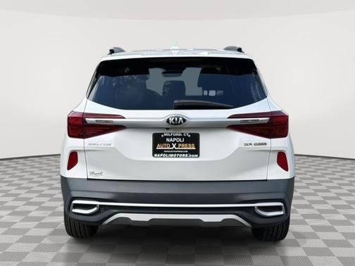 Snow White Pearl 2021 Kia Seltos SX