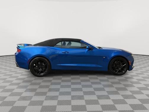 Hyper Blue Metallic 2017 Chevrolet Camaro 1LT