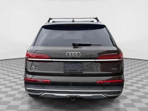 2020 Audi Q7 55 Premium Plus