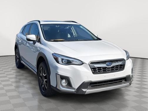 Crystal White Pearl 2020 Subaru Crosstrek Hybrid Base