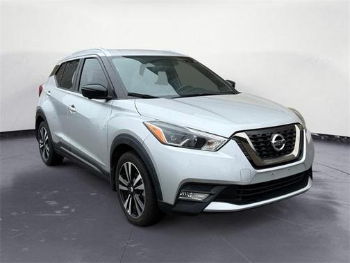 2019 Nissan Kicks SR