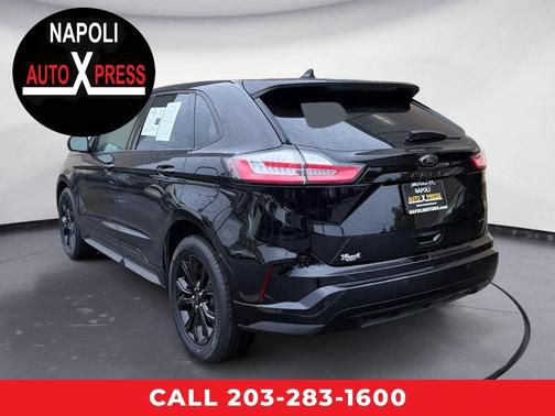 2022 Ford Edge SE
