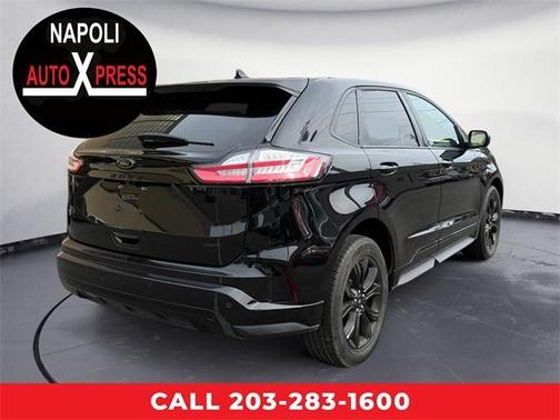 2022 Ford Edge SE