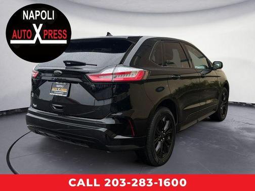 2022 Ford Edge SE