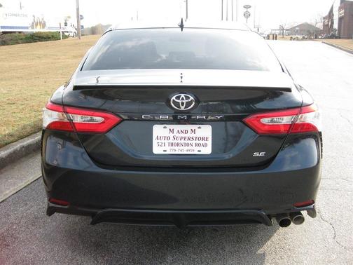 2020 Toyota Camry SE