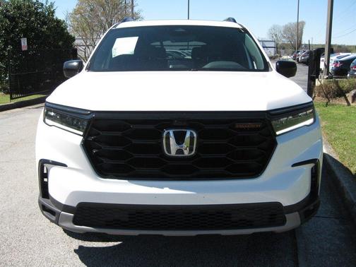 2023 Honda Pilot TrailSport