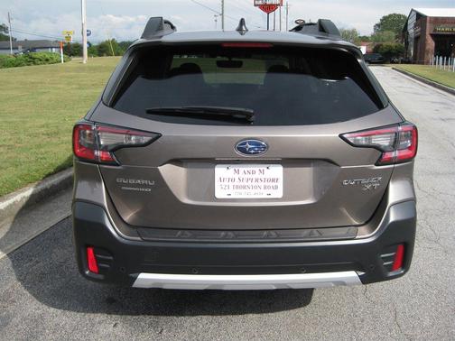2022 Subaru Outback Limited XT