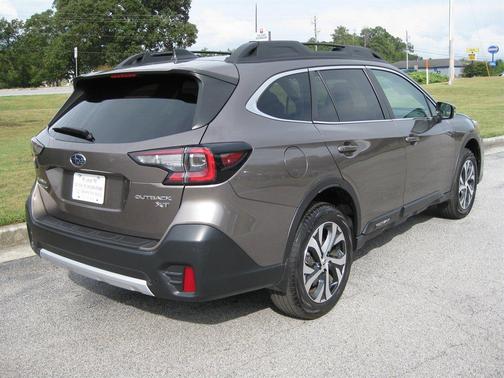 2022 Subaru Outback Limited XT