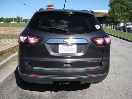 Silver / Aluminum 2015 Chevrolet Traverse 2LT