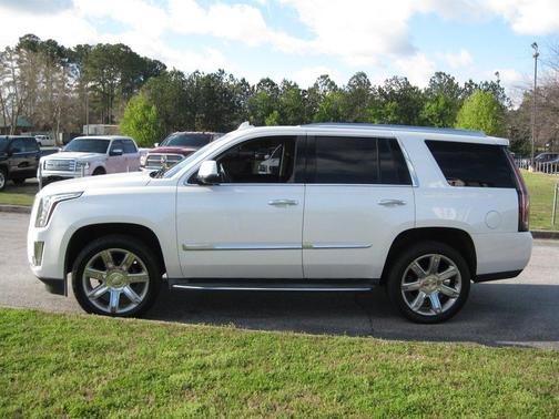 2016 Cadillac Escalade Luxury