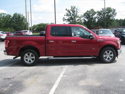 Maroon 2017 Ford F-150 XLT