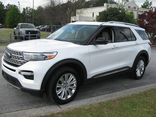 White 2023 Ford Explorer Limited