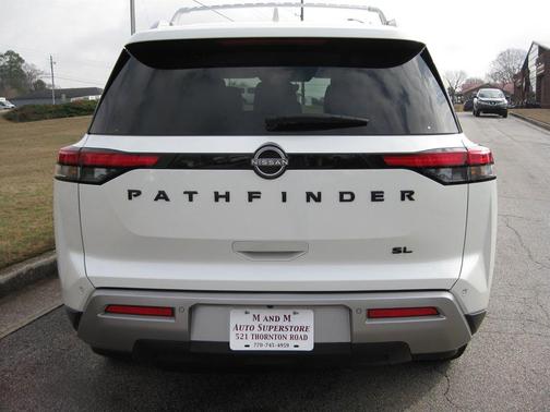 2023 Nissan Pathfinder SL