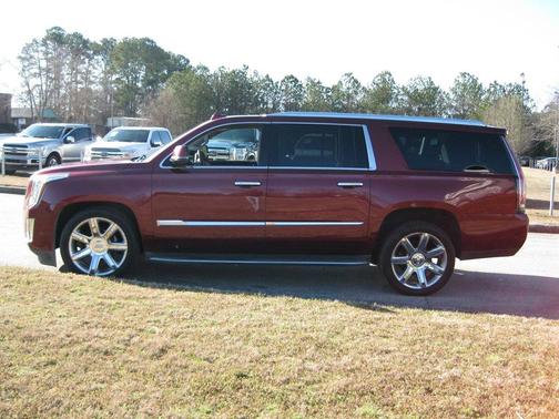 2017 Cadillac Escalade ESV Luxury