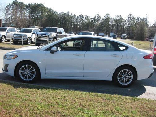 2020 Ford Fusion SE