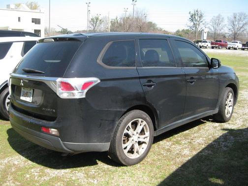 2014 Mitsubishi Outlander SE