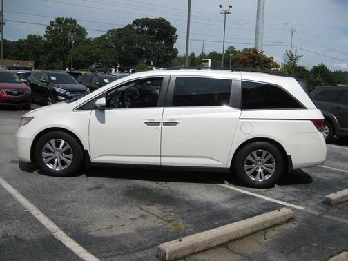 White 2015 Honda Odyssey EX-L
