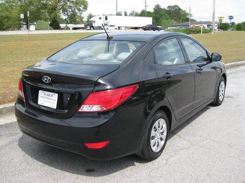 Ultra Black 2016 Hyundai Accent SE