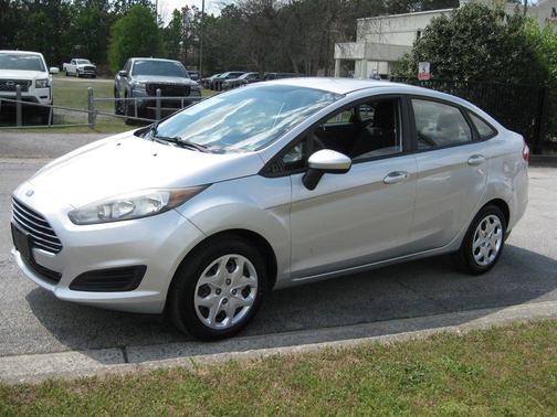 Silver / Aluminum 2016 Ford Fiesta S