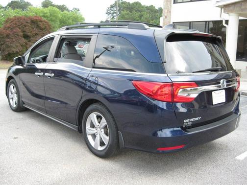 Blue 2018 Honda Odyssey EX-L