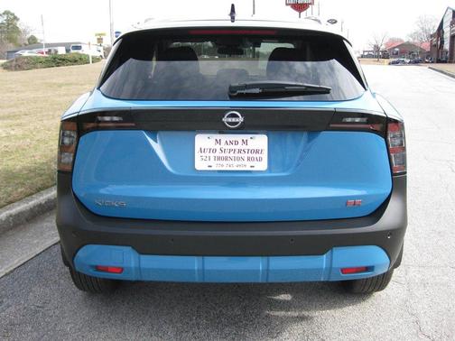 2025 Nissan Kicks SR