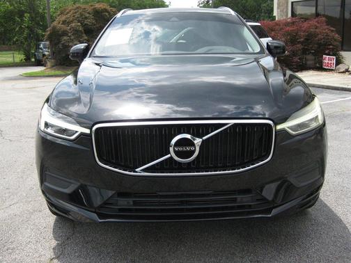 Black 2019 Volvo XC60 T5 Momentum