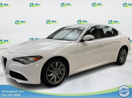 2017 Alfa Romeo Giulia Ti